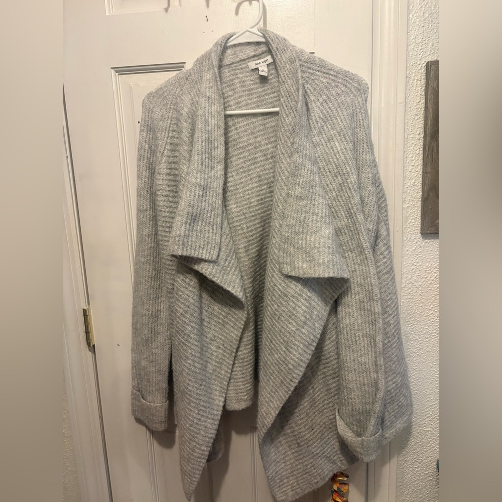 Nine West Soft Gray Knit Sweater Size M